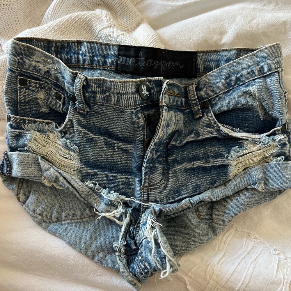 One teaspoon bandit shorts - size 25